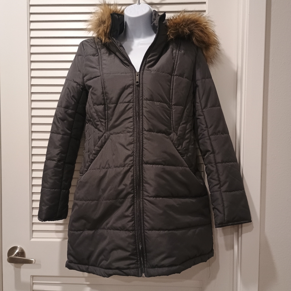 NWOT Maralyn & Me Women's Charcoal Grey PufferJacket with Faux Fur Hood Size Med